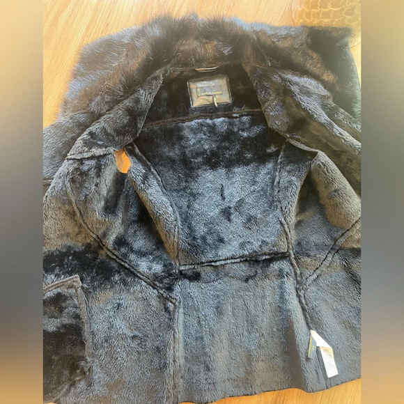 Jeans by Buffalo Women's Vest Black Faux Leather and Faux Fur Size Small - Picture 5 of 7